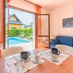 Tatil Evi 3 Bedroom Awesome In Albarella Ro