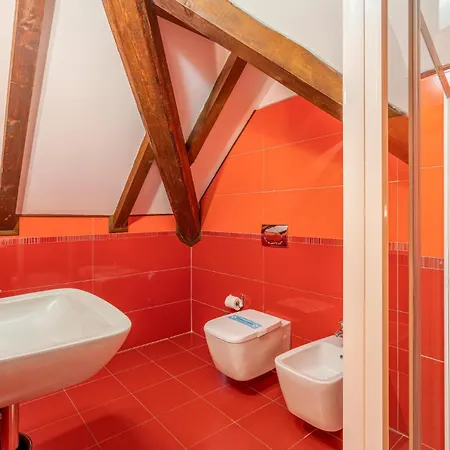3 Bedroom Awesome In Albarella Ro