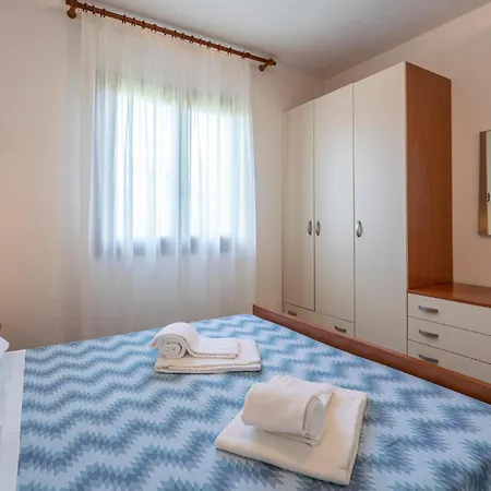 別荘 Gorgeous In Albarella Ro With Kitchen Albarella Island